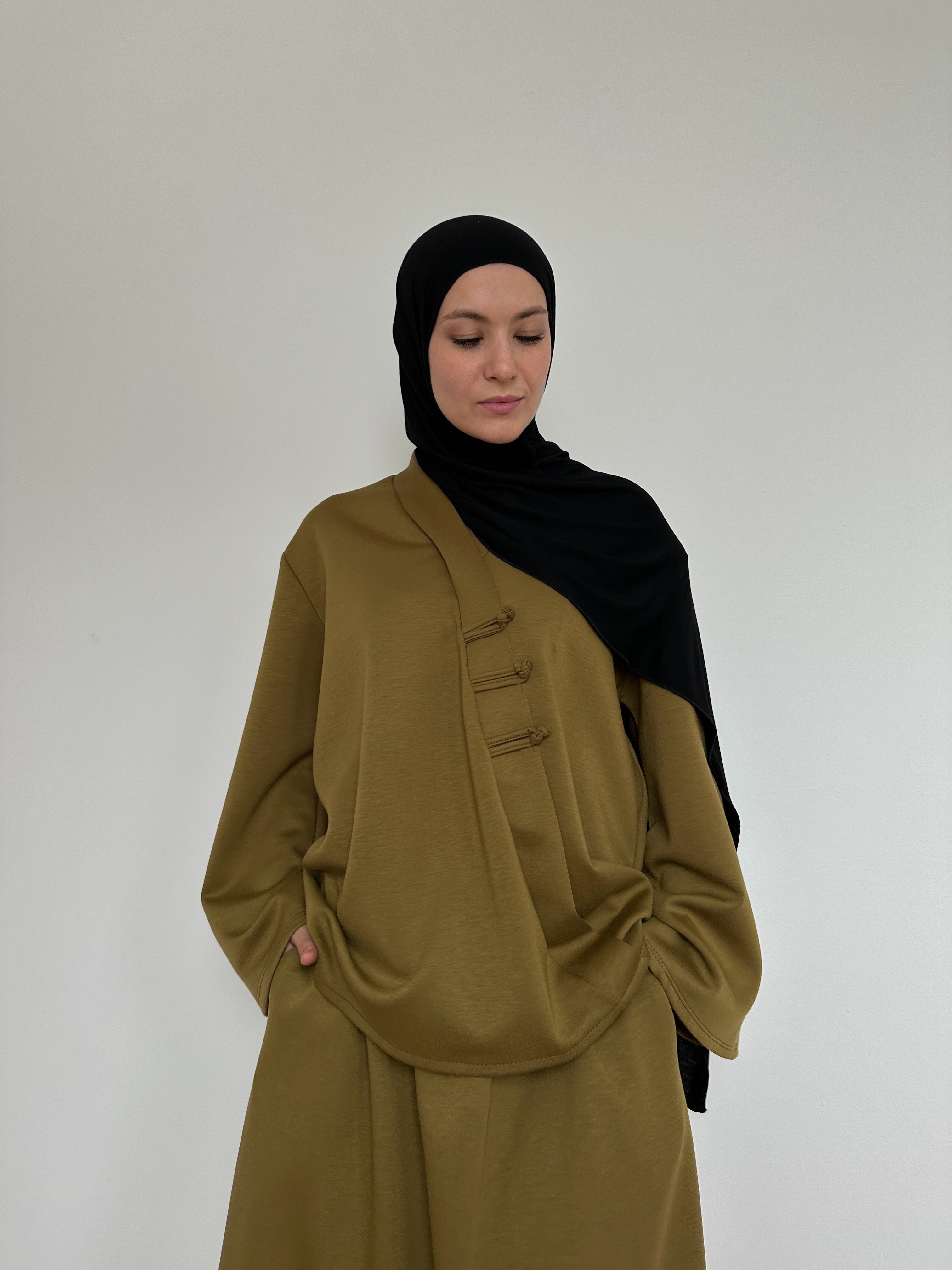 Ensemble Sakura – jupe longue avec poches et blouse kimono élégante BANTIK