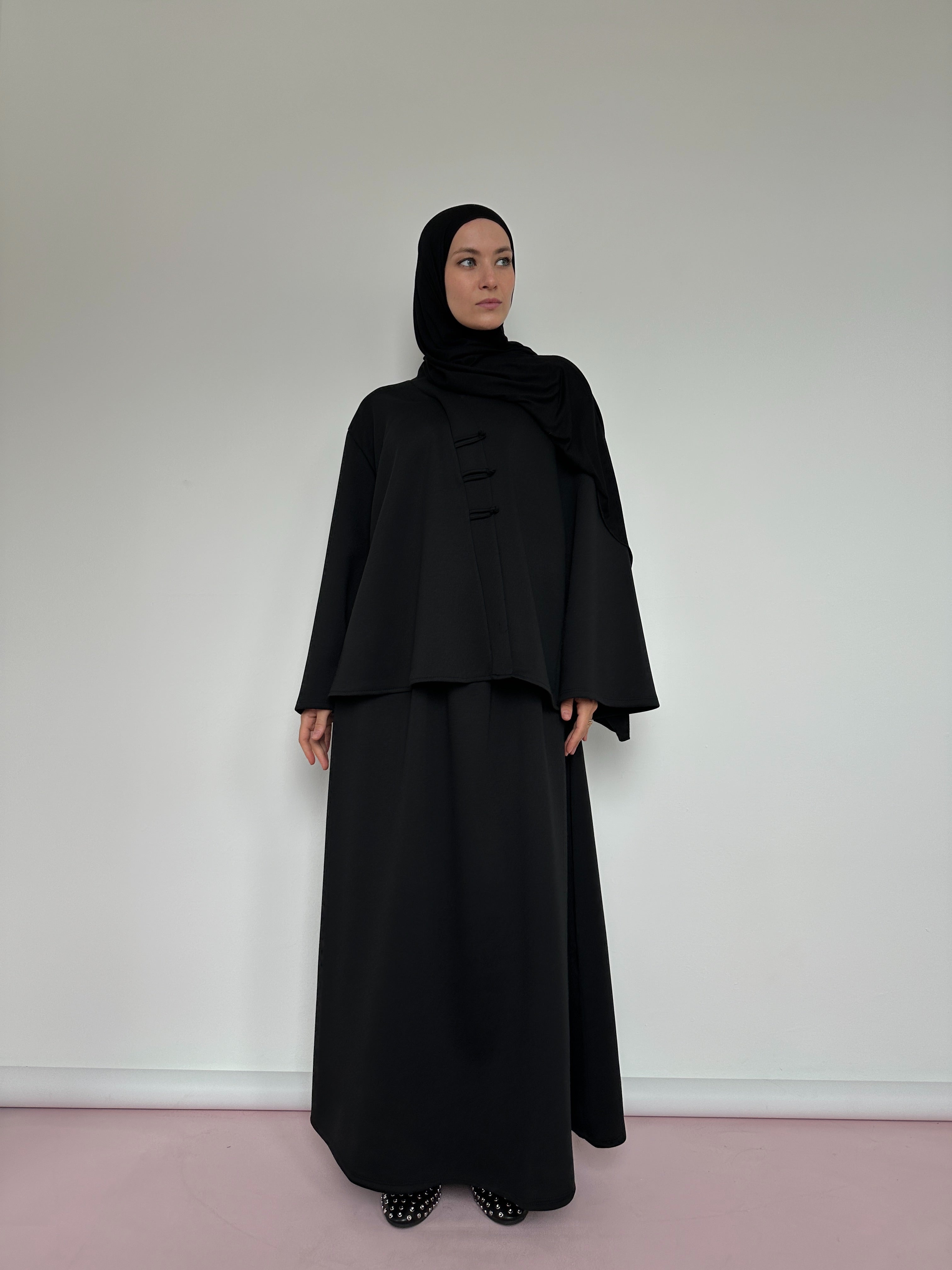 Ensemble Sakura noir – jupe longue avec poches et blouse kimono élégante BANTIK