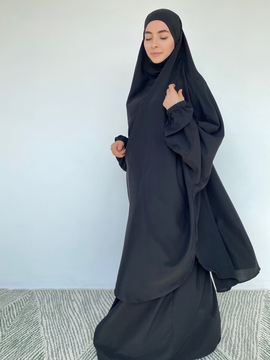 Jilbeb ou jilbab deux pièces, jilbab jupe et haut, jilbab à enfiler, jilbab khimar, jilbab noir
