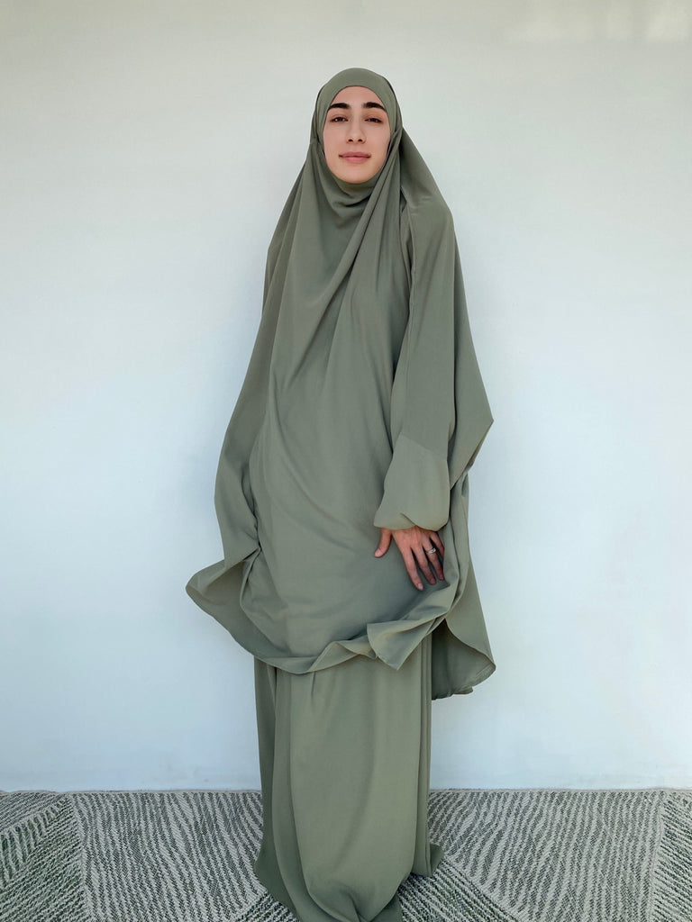 Jilbeb ou jilbab deux pièces, jilbab jupe et haut, jilbab à enfiler, jilbab khimar, jilbab couleur pistache