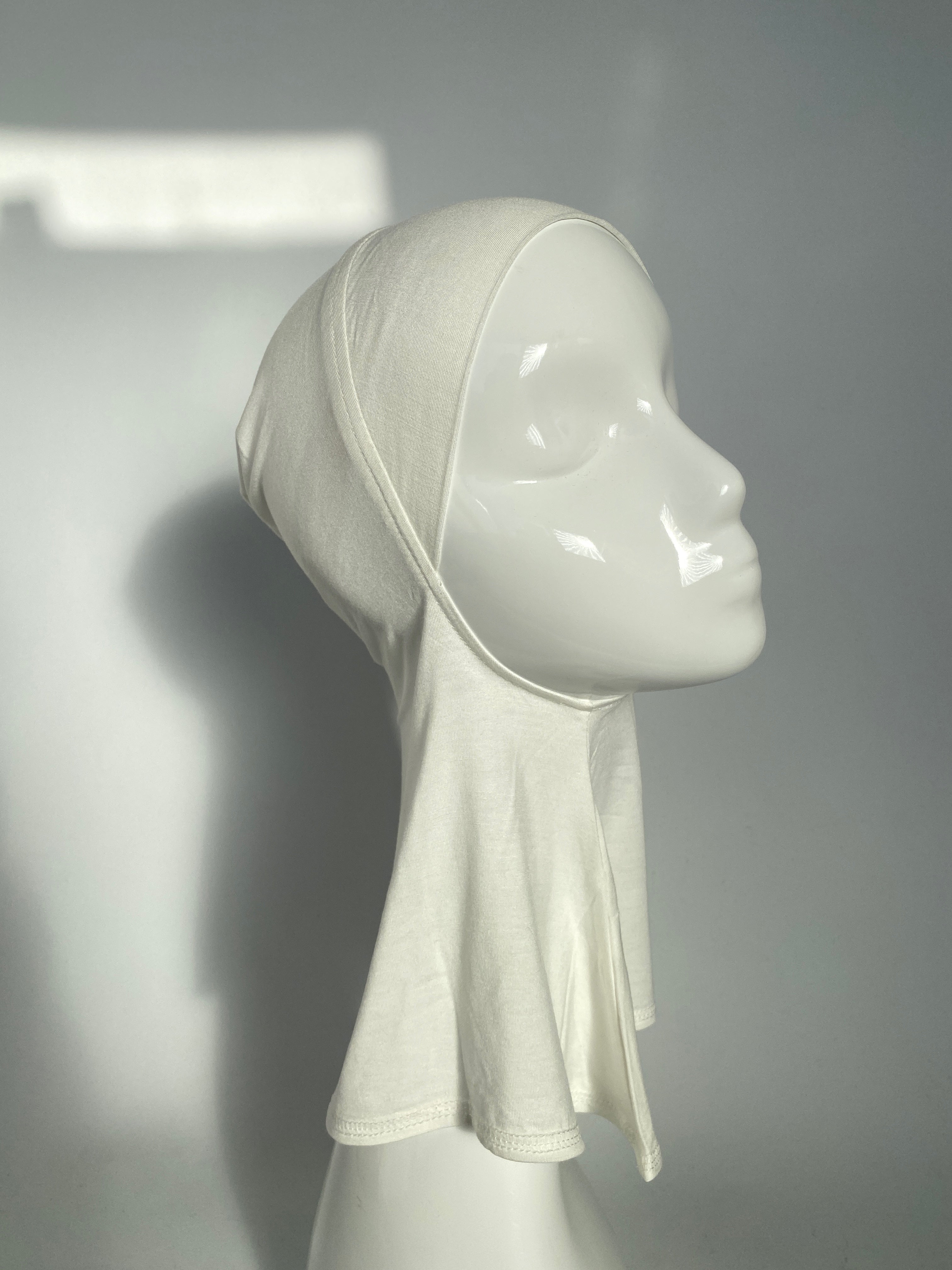 Bonnet pour hijab cache cou, cagoule pour hijab, hijab beanie, hijab neck covering beanie.