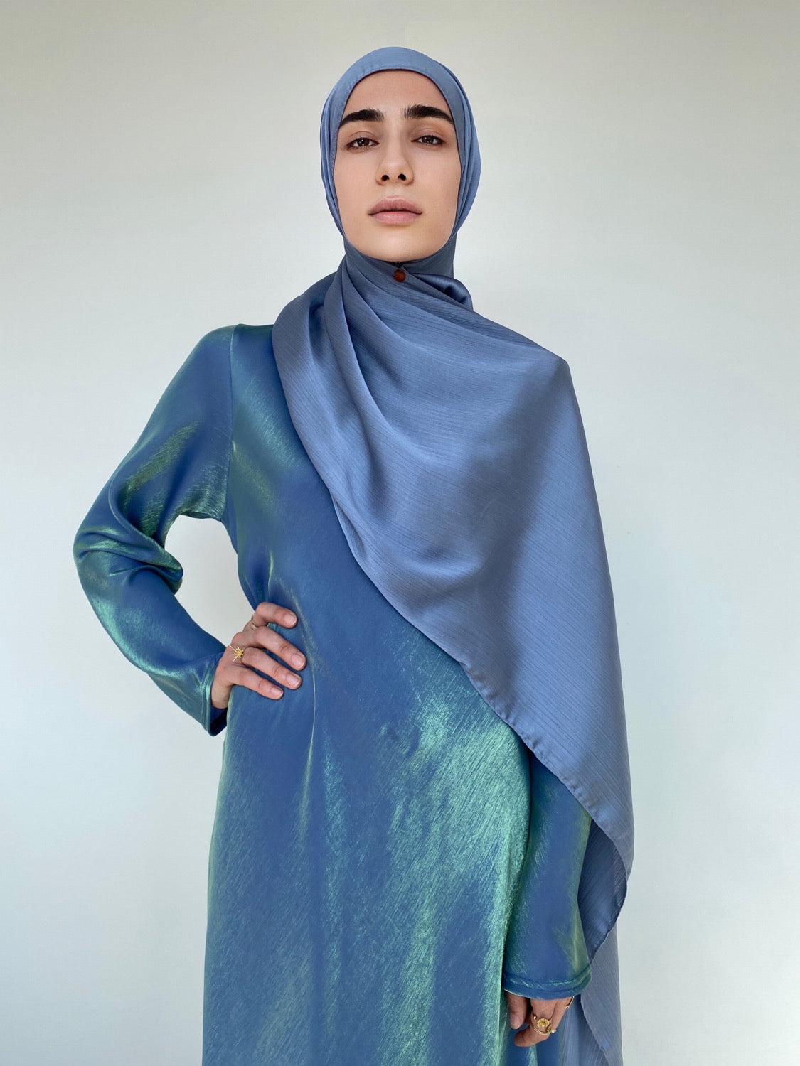 HIJAB EFFET SATIN MINUIT - BANTIK