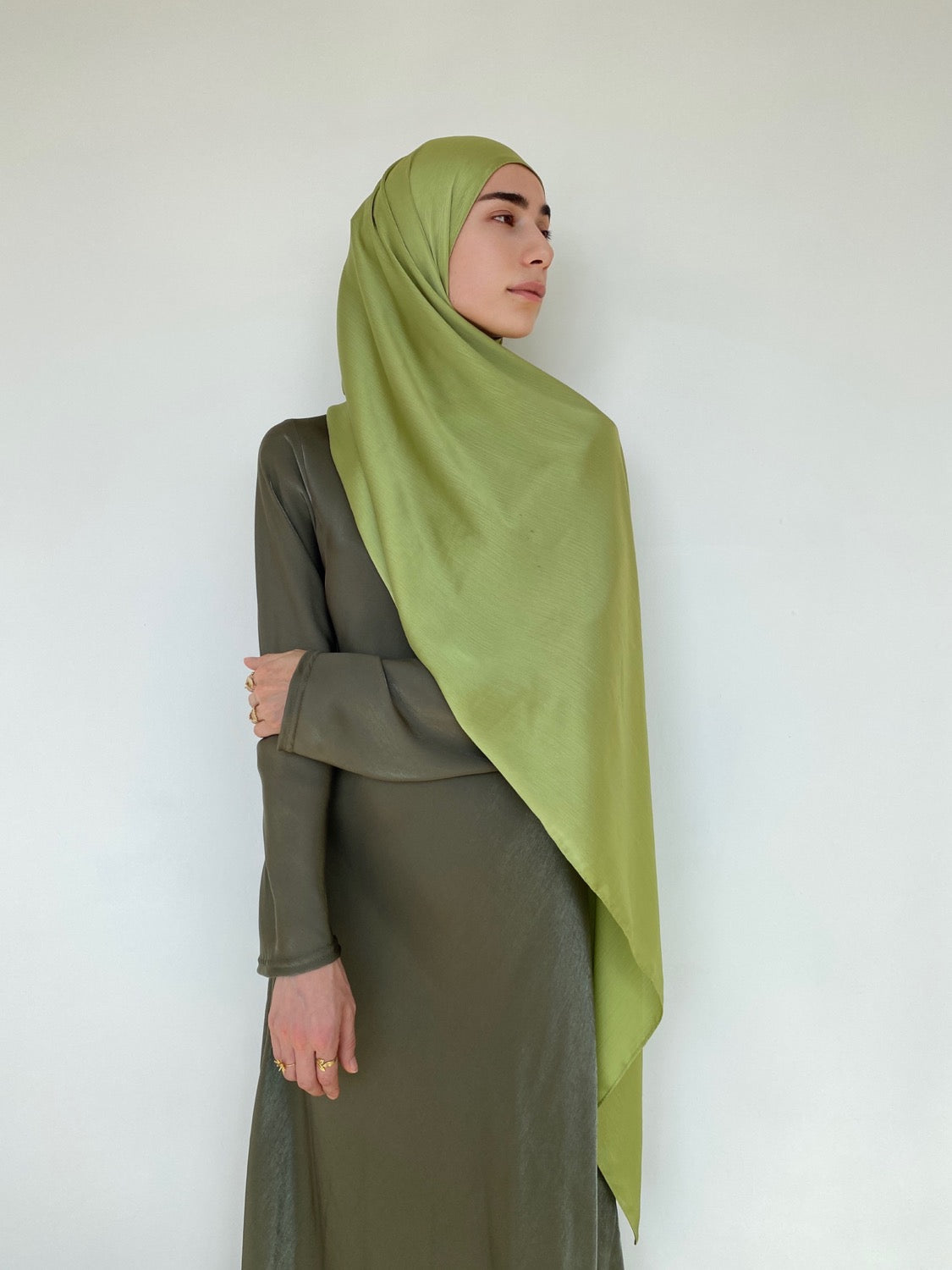 HIJAB EFFET SATIN OLIVE - BANTIK