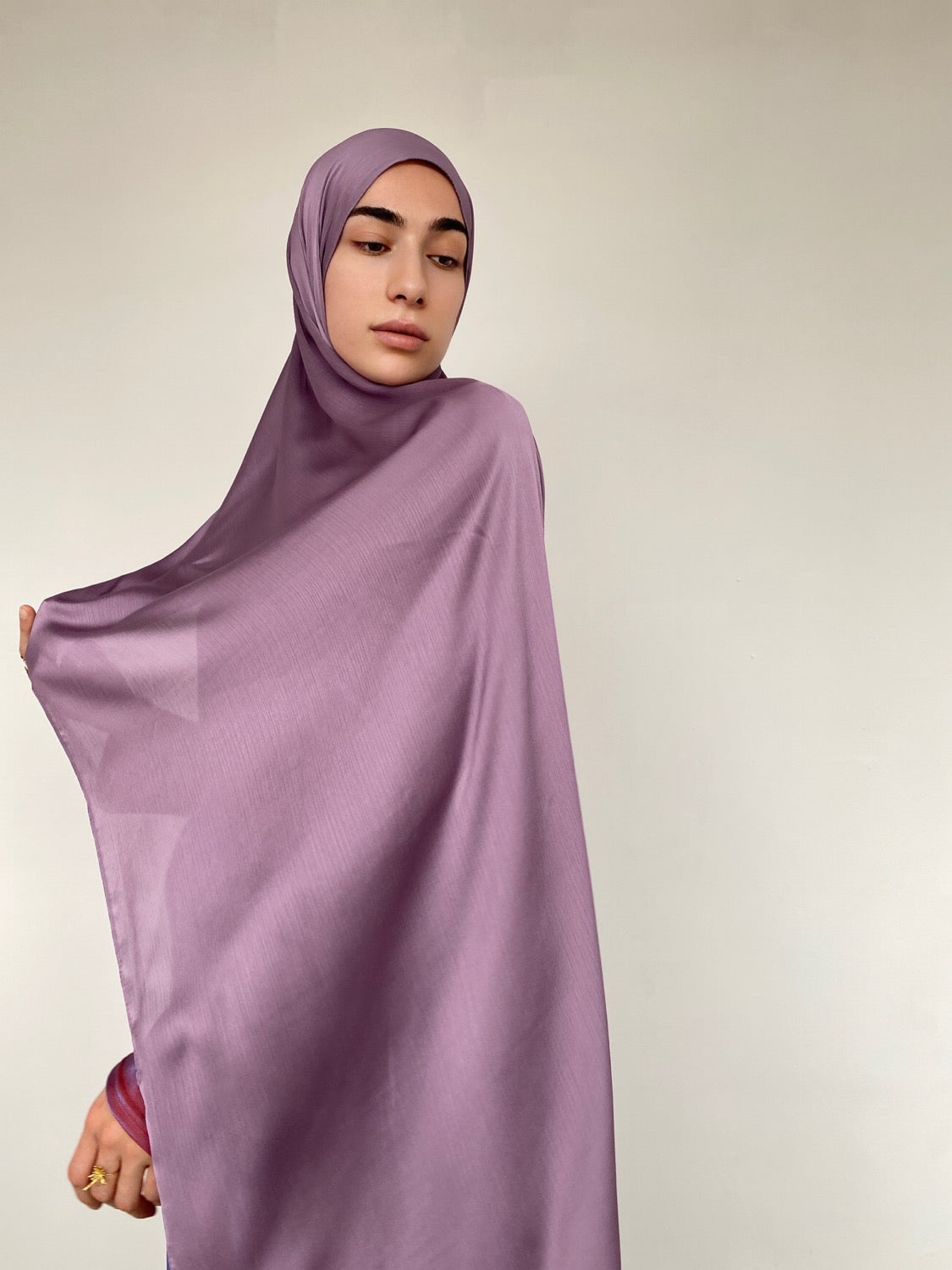 HIJAB EFFET SATIN PRUNE - BANTIK