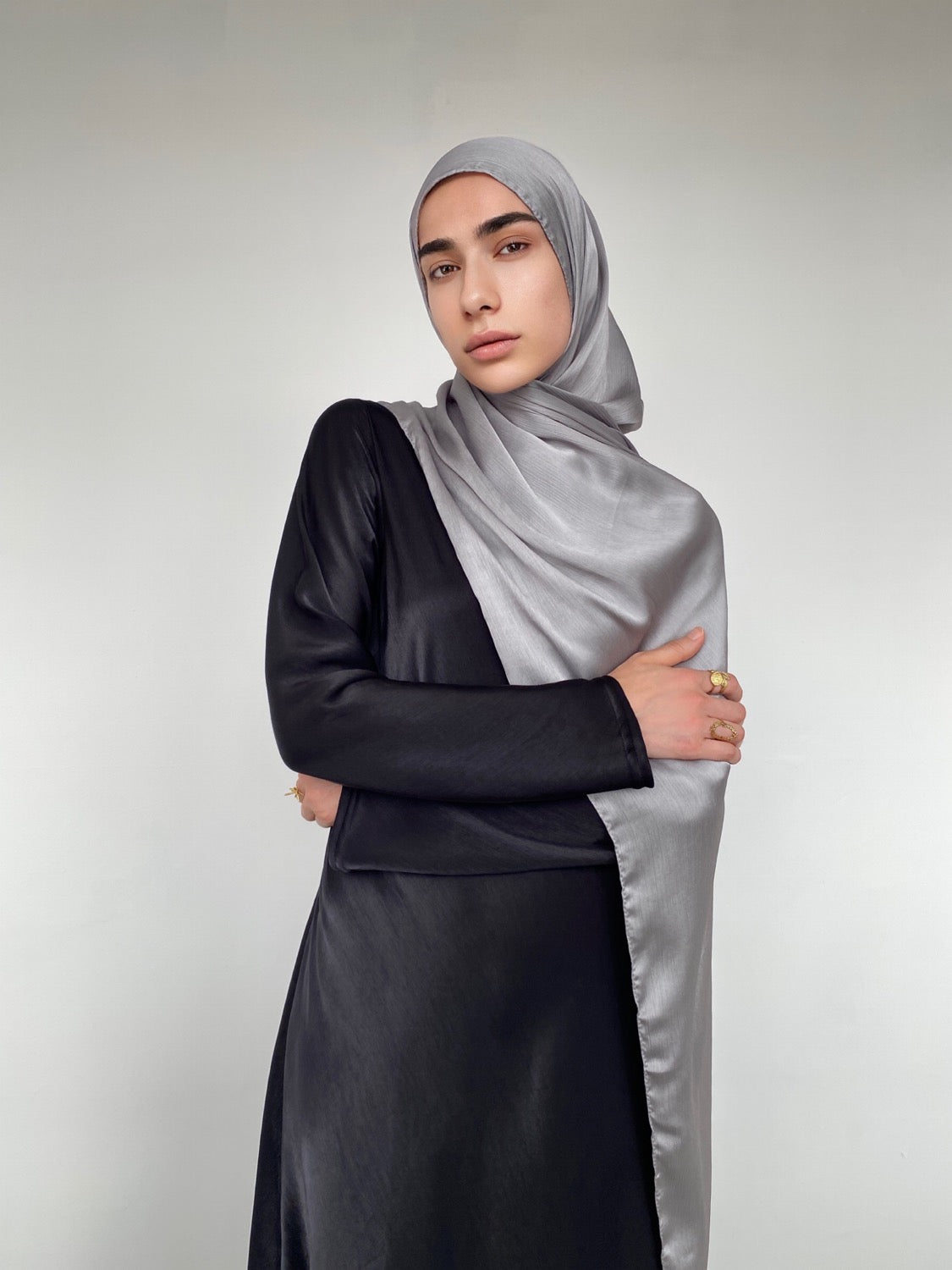 HIJAB EFFET SATIN GRIS - BANTIK