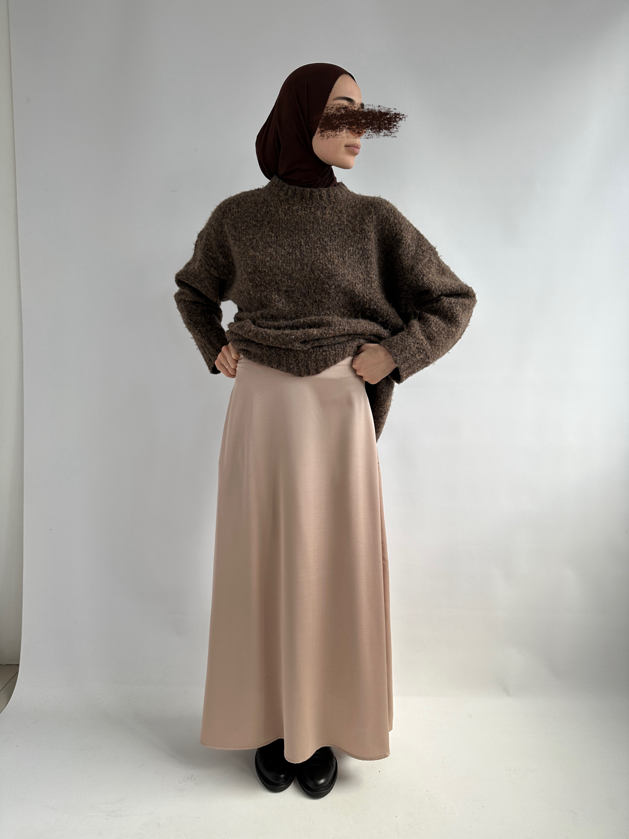 Hijab Jupe Satin Noir Longue JUPE LONGUE SATINÉ BEIGE – BANTIK