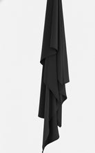 Hijab en jersey liquide blanc, drapé lâche et fluide, tissu doux et confortable