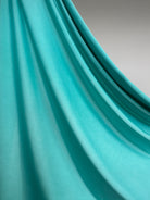 Détail du hijab jersey ultra-doux couleur vert d'eau.