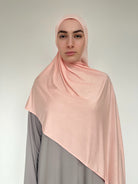 Hijab Jersey Liquid rose poudré, l'essentiel pour un look nude.