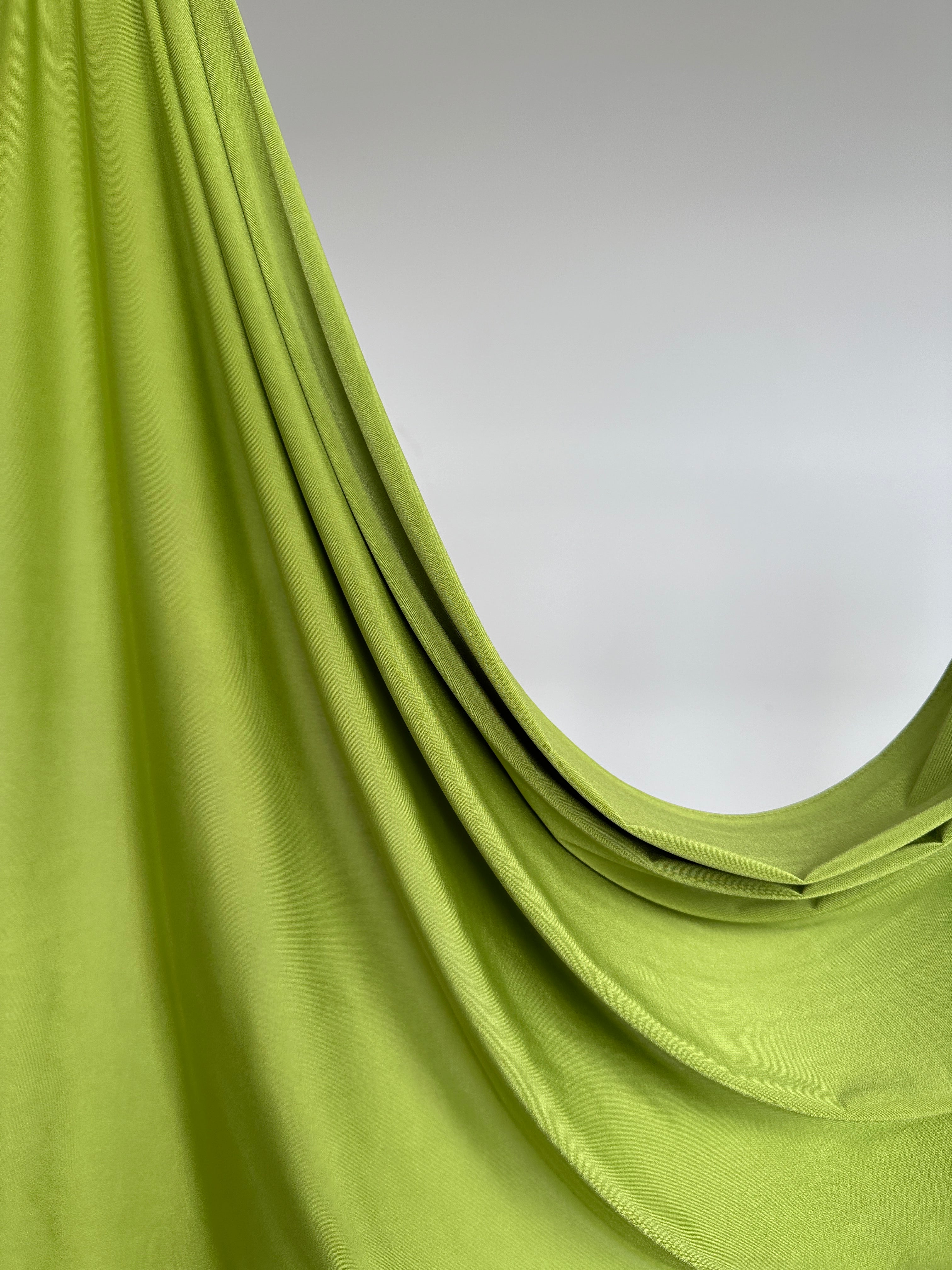 Hijab jersey liquid vert anis fluide et extensible