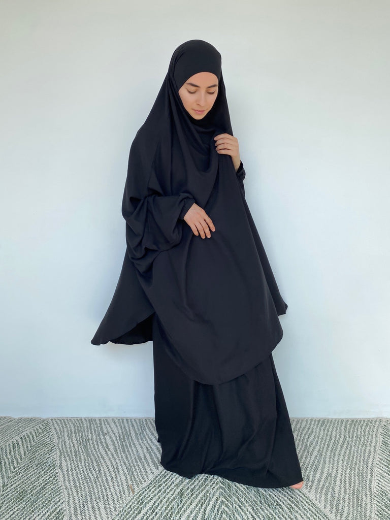 Jilbeb ou jilbab deux pièces, jilbab jupe et haut, jilbab à enfiler, jilbab khimar, jilbab noir