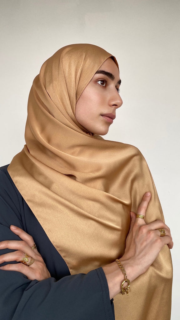Hijab satin beige