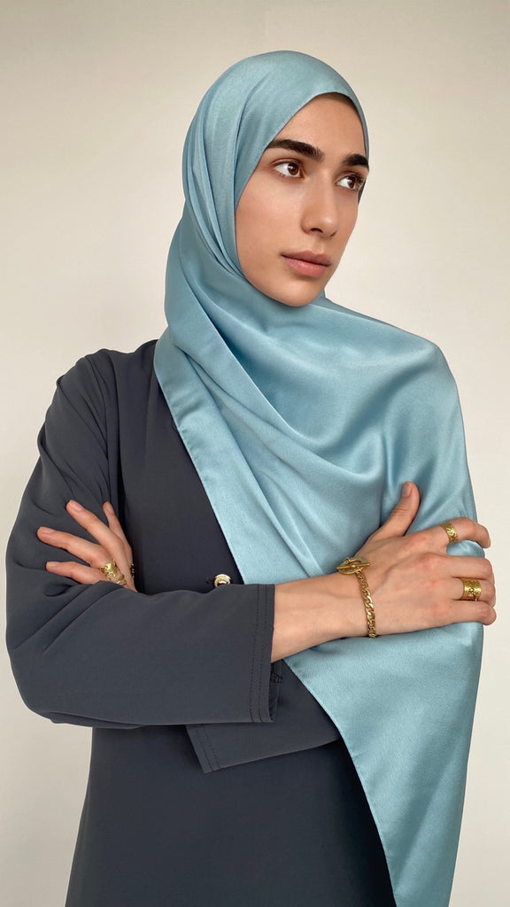 Hijab satin bleu